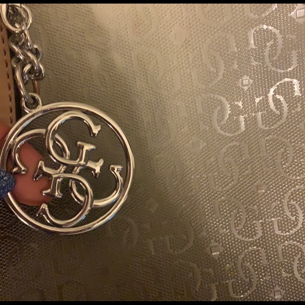 Guess Handbag - Picture 2 of 4